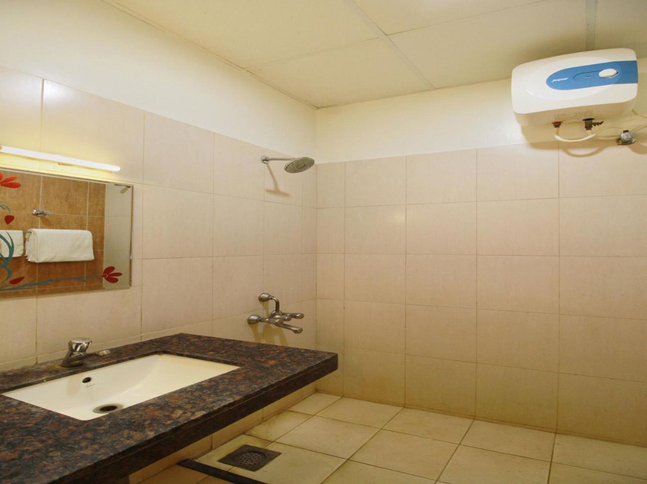 钦奈 Oyo 3547 Raj Guru Residency酒店 外观 照片